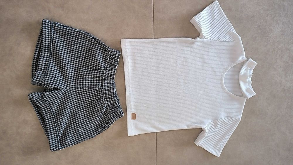 Шкільний костюм шорти- спідниця та футболка рубчик р.140 8-10р.