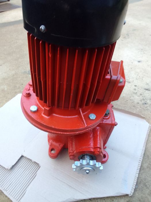 Мотор редуктор 2.2квт 55об