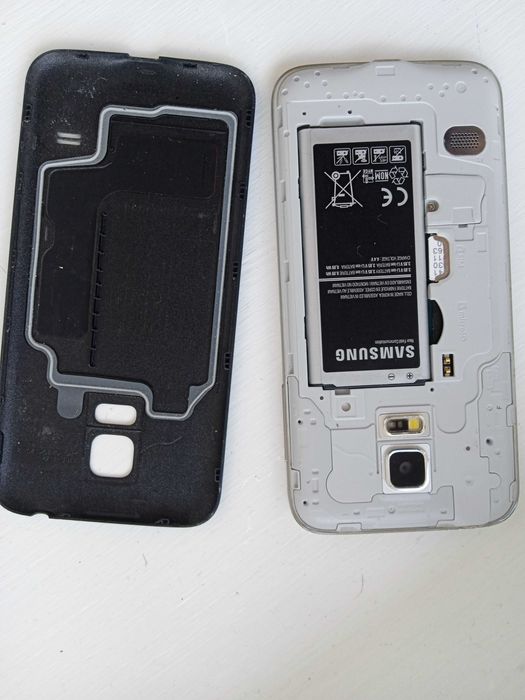 Телефон  Samsung