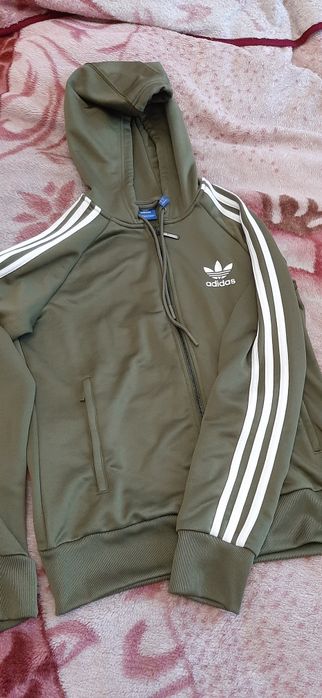 Спортівний костюм adidas
