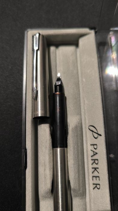 2 Canetas PARKER – 1 com Caixa Original
