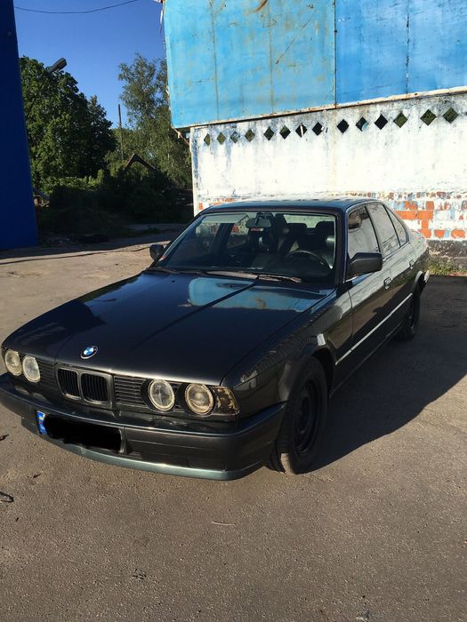 Продам БМВ 525 е34
