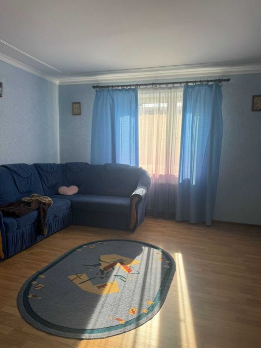 Житловий будинок та земельна ділянка 10 сот., м. Жовква