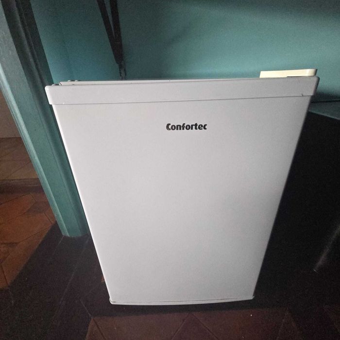 Frigorífico Compacto Confortec 80L - Excelente Estado