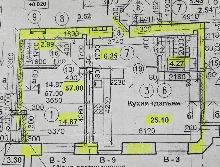 Продається квартира в цегляному будинку на Дружбі