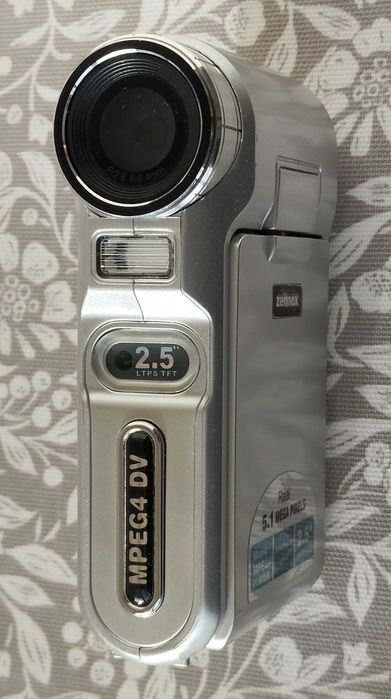 Цифрова відеокамера ZENNOX DV567B 5.1MP неробоча