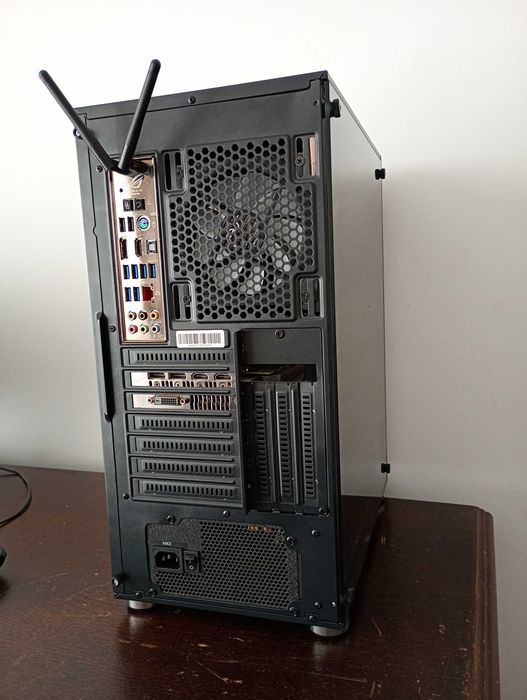 Vendo torre pc i7 republic of gamers