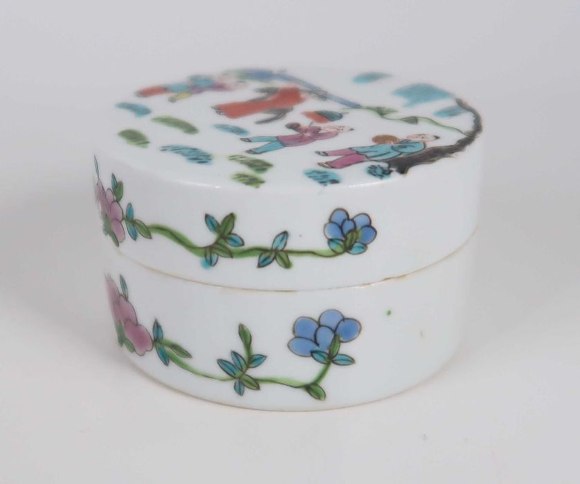 Caixa pequena porcelana da China - Figuras