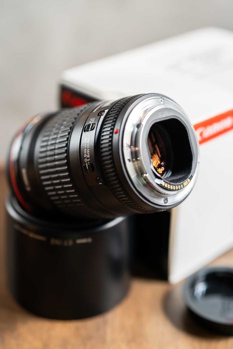 Об'єктив Canon 135/2