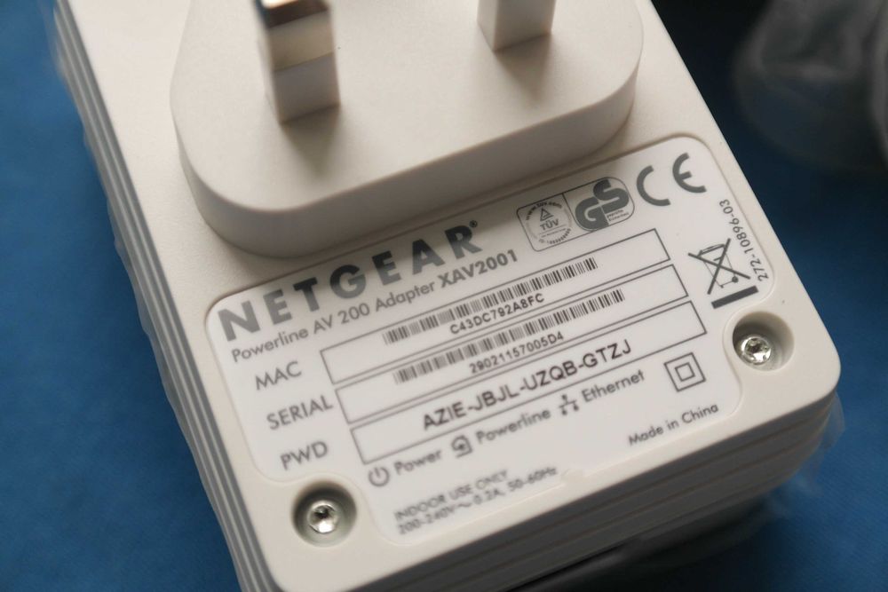 Сетевой Адаптер NETGEAR Powerline AV 200 XAV2001 - Lan по сети 220в
