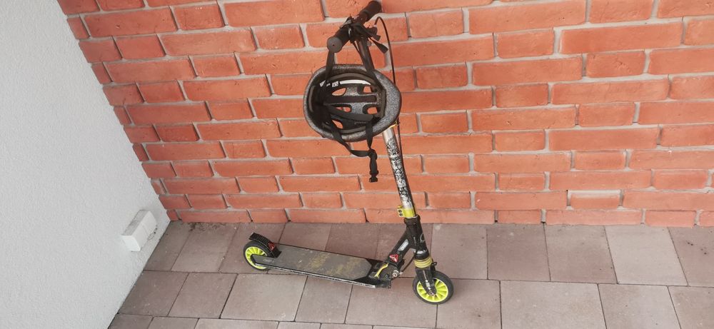 Hulajnoga Oxelo Mid5 z kaskiem