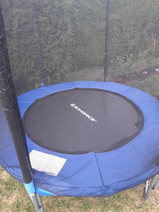 Trampolina ogrodowa