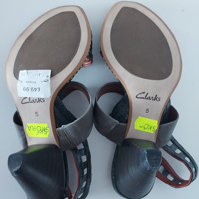 Sandały ze skóry nowe CLARKS