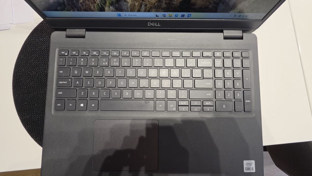 Laptop DELL Latitude 3510 8RAM dysk SSD220GB