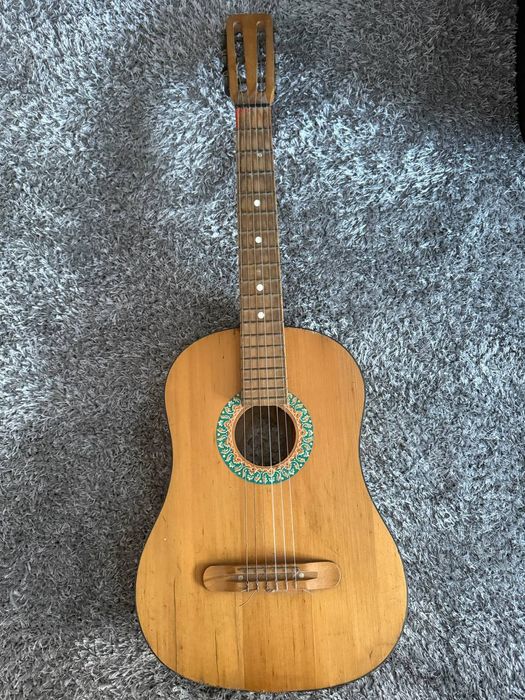 Gitara klasyczna z drewna