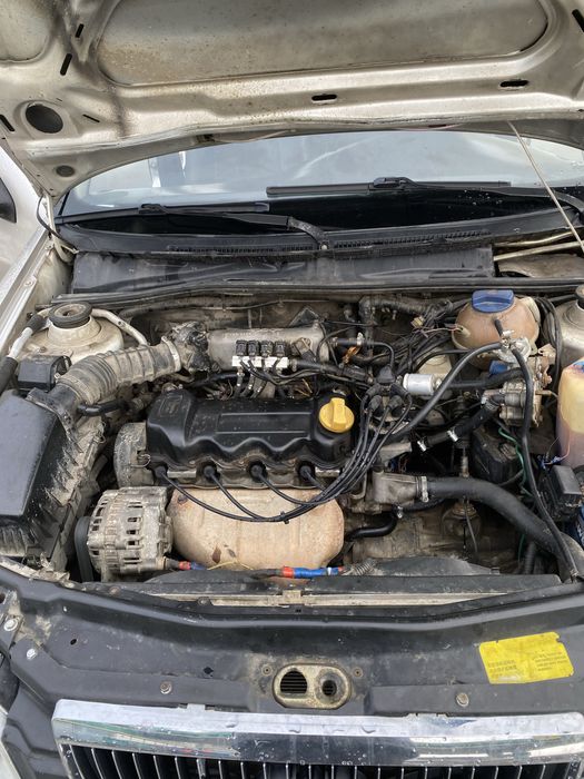 Продам , Газ бензин, маю ще пʼять коліс на титанах літня резина