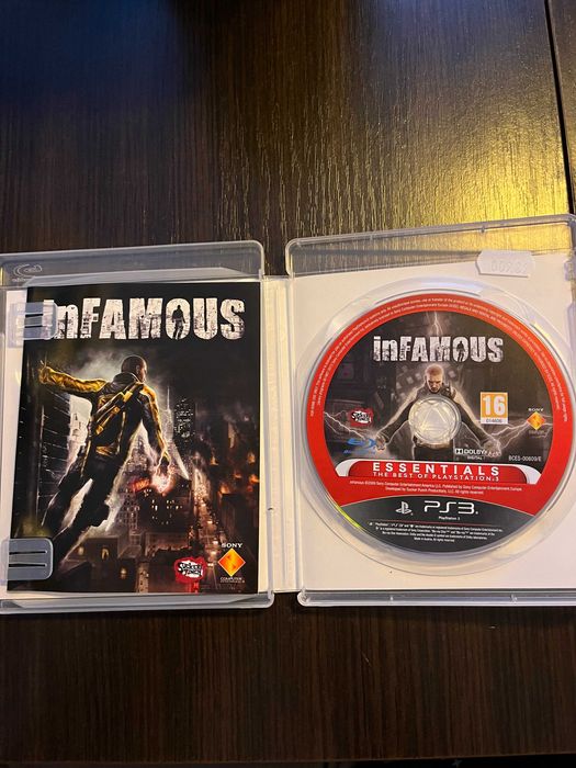 infamous gra  na ps3