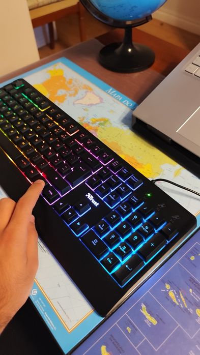 Gaming Keyboard w/ LED illumination (Trust)