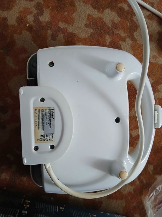 Вафельниця, бутербродниця Saturn