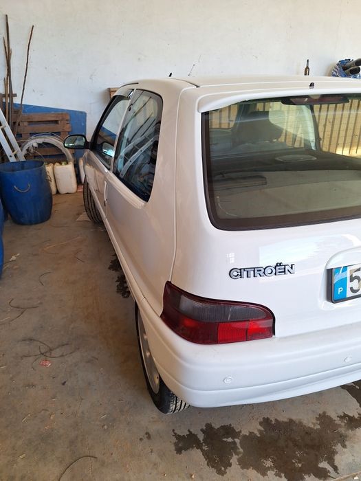 Vendo tesoura eléctrica