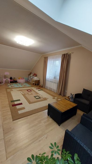 Продаж 2х поверховий будинок  по вул.козача