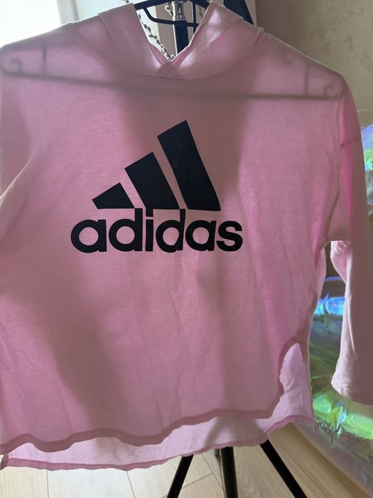 Продам жіночу кофту adidas