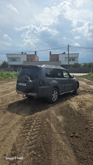 Mitsubishi Pajero Wagon 4