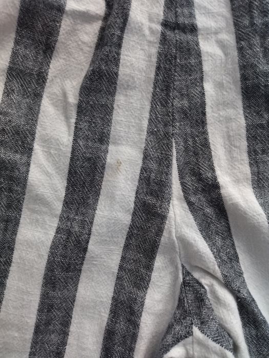 Bershka spodnie chinosy wyższy stan paski r. 40 L