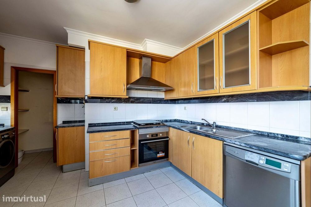 Apartamento T4 Arrendamento em Santarém (Marvila), Santa Iria da Ribei