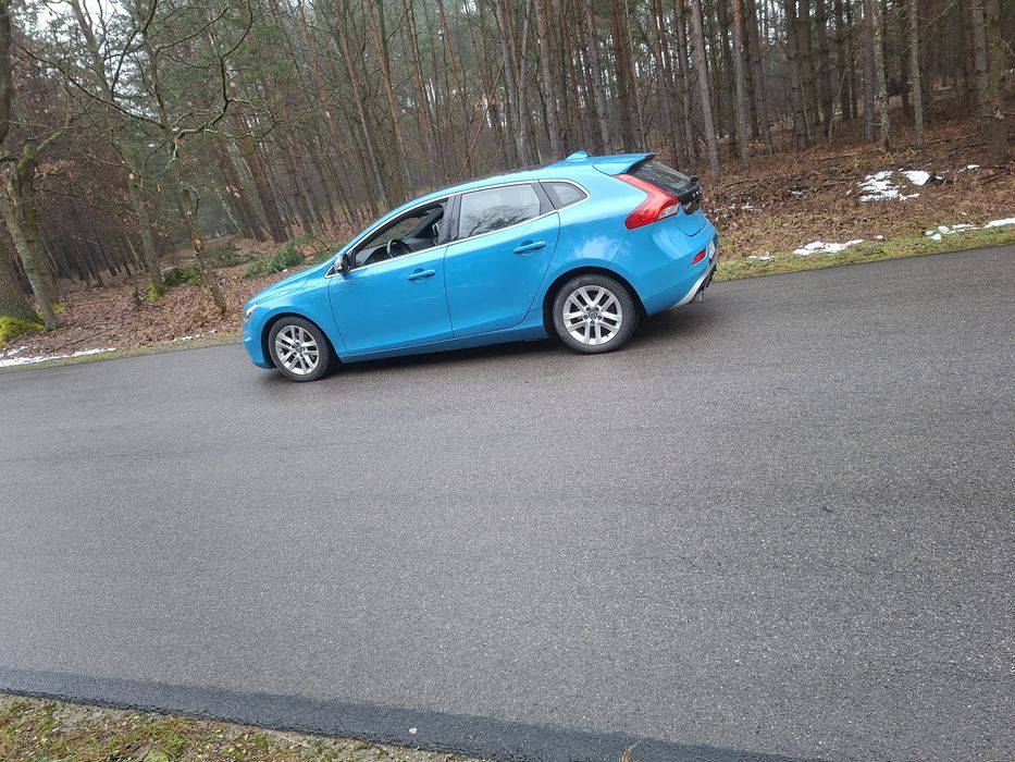 Volvo v40 R-design