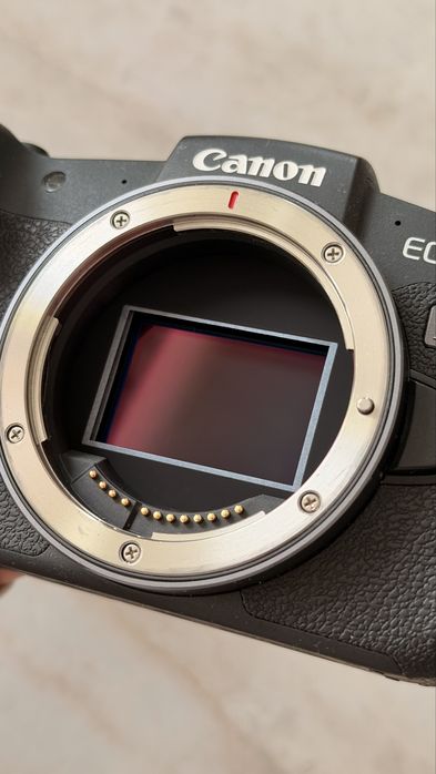 Canon EOS RP + obiektyw rf 50 mm f1.8 stm