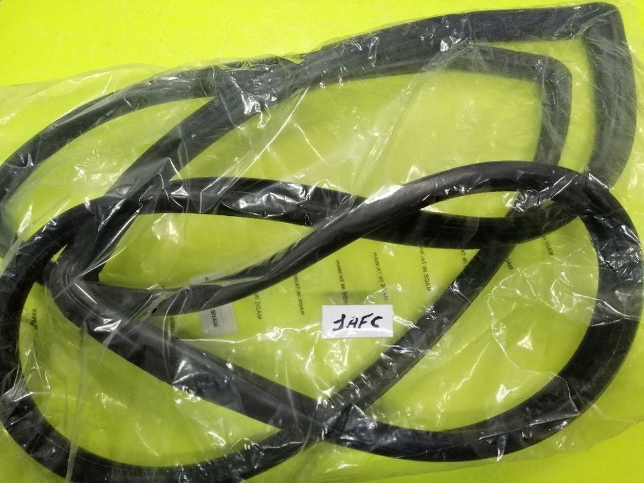 Borracha do vidro parabrisas Toyota Hilux LN40 NOVA