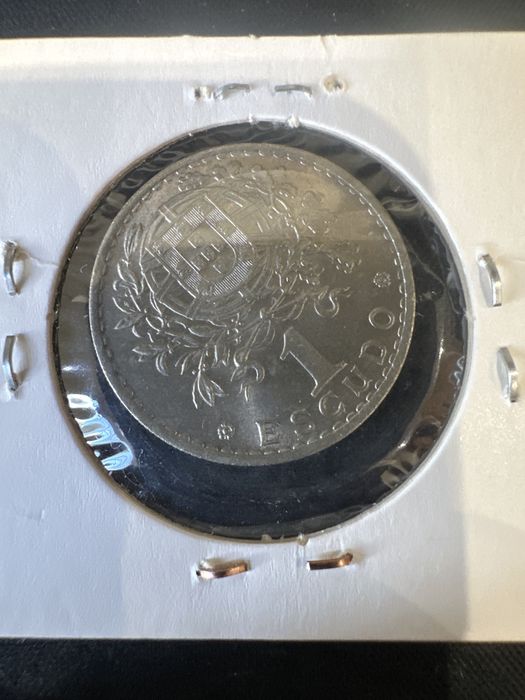Moeda 1 escudo 1966 em flor de cunho