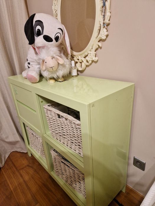Móvel verde bebé