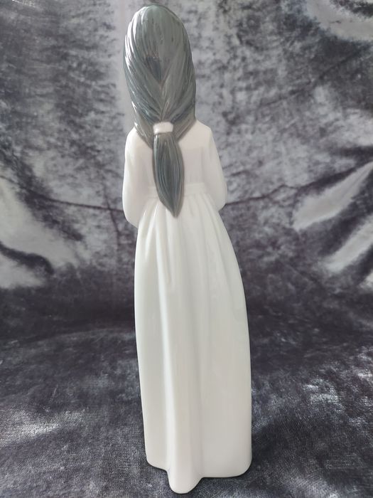 Lladro Nao porcelanowa figurka wys.24cm