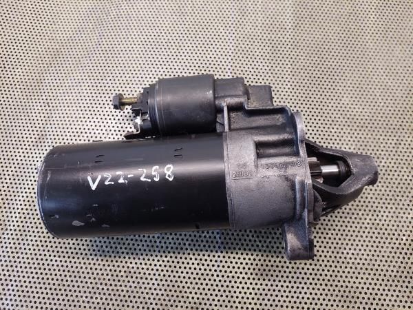 Motor de arranque VOLKSWAGEN Passat (3B2)
