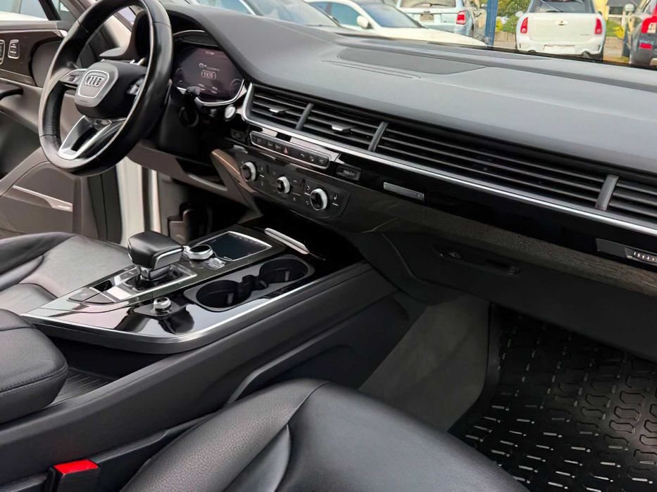 Audi Q7 3.0T      2018