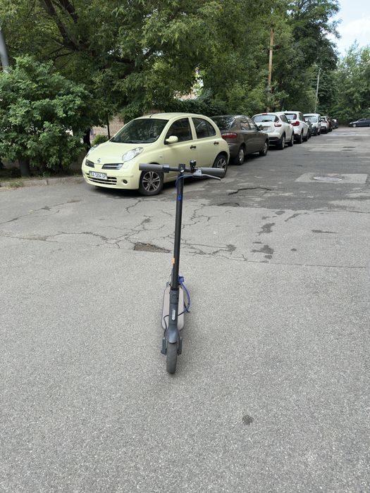 Електросамокат Xiaomi Mi Electric Scooter 3