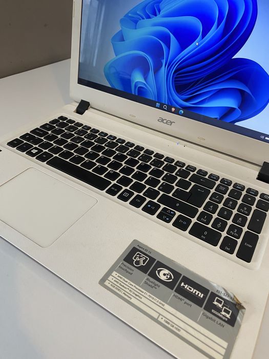 Portátil Acer Aspire 15.6" Branco | Upgrades: 8GB RAM + SSD 240GB (Rápido)