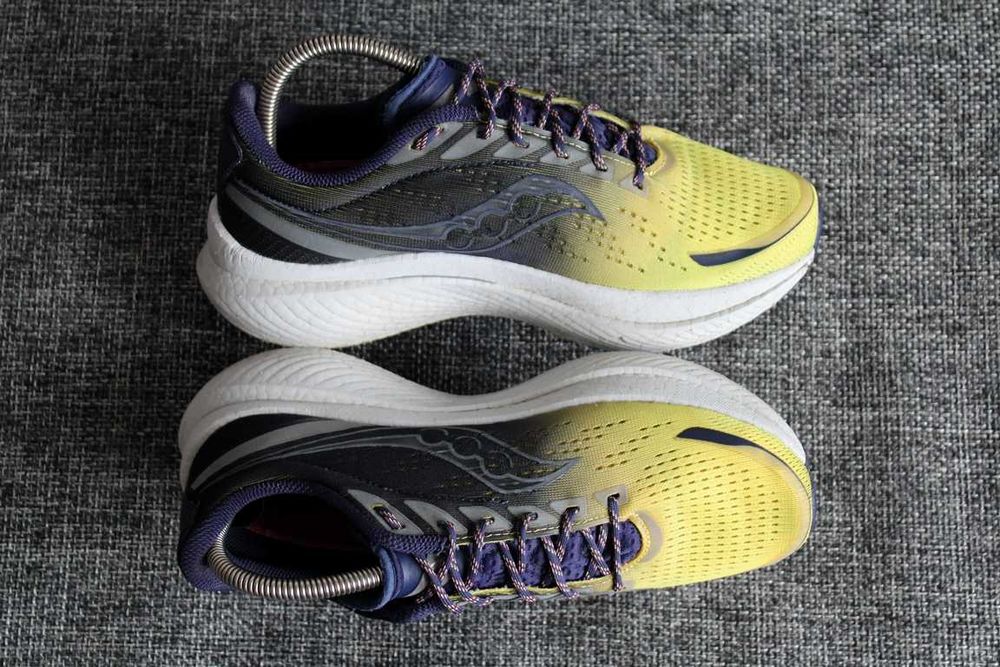 Кросівки бігові Saucony Endorphin Speed 3 Оригінал 41.5-42р