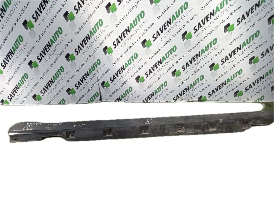 Embaladeira direita VOLKSWAGEN Passat (3G2, CB2)