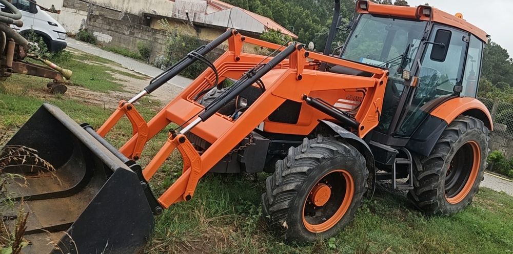 Trator 110cv como novo