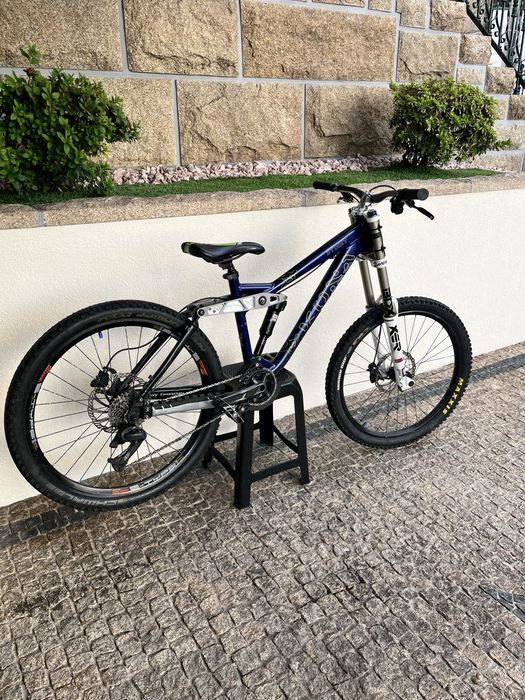 kona stink em otimo edtado