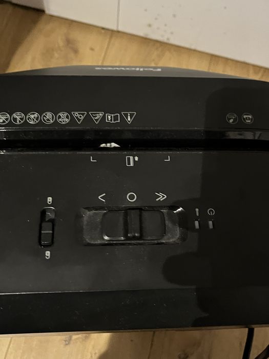 Niszczarka Fellowes LX25