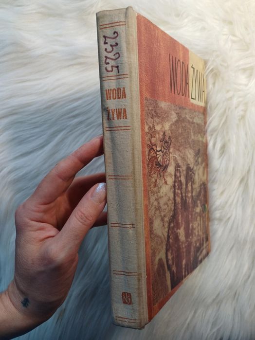 1963 "Woda Żywa",  Stefania Ortman z illustracjami Adama Marczyńskiego