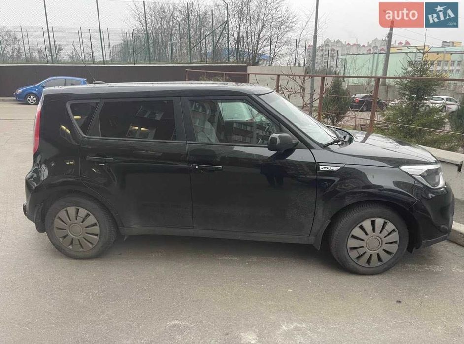 Продам KIA SOUL бензин