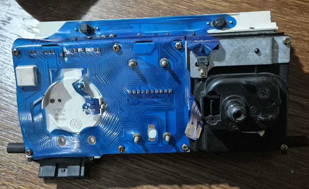 Licznik Zegary VW GOLF MK2 (83-92r.) 1,3 Benzyna Oryginalny VDO