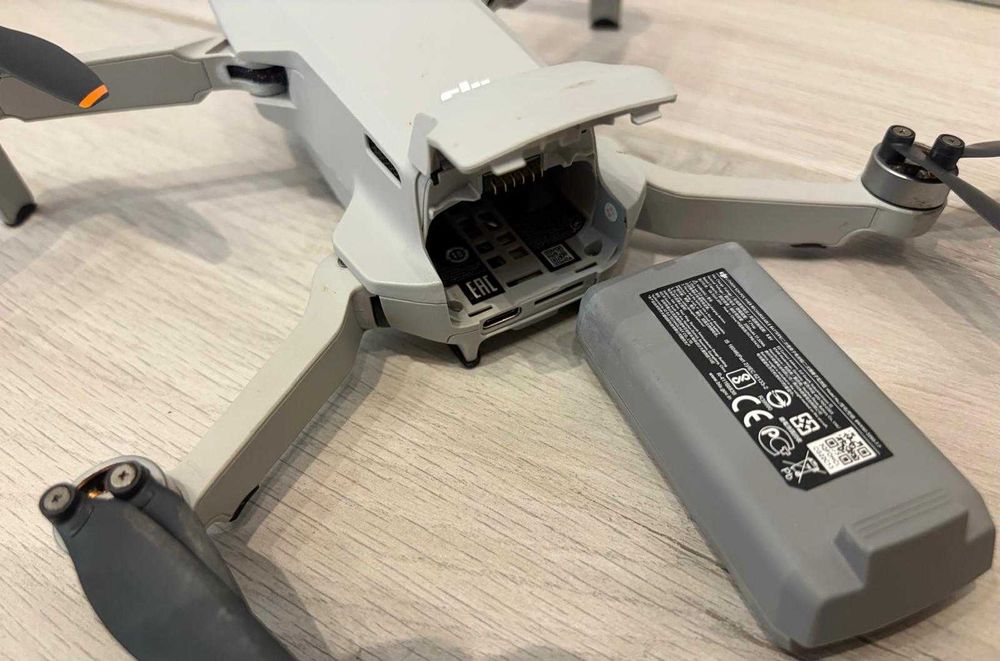 Sprzedaję Drona DJI mini 2