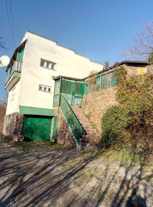 Продам дом-дачу.