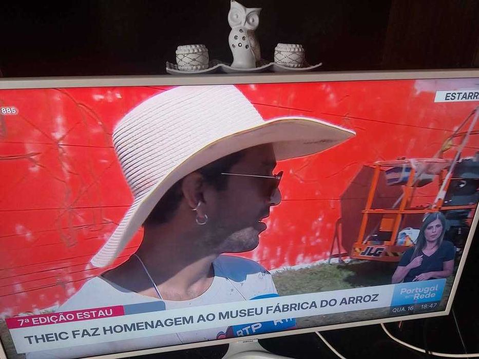 VENDE-SE TV SAMSUNG 43" — Smart Tv,Totalmente fucional! Como Nova!!